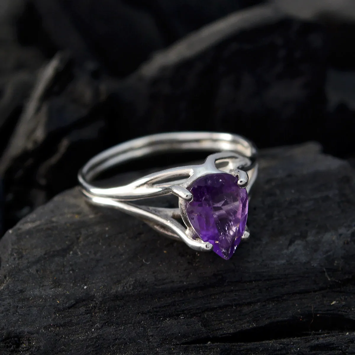 Bewitching Gemstone Amethyst 925 Sterling Silver Ring Gift Grandmother