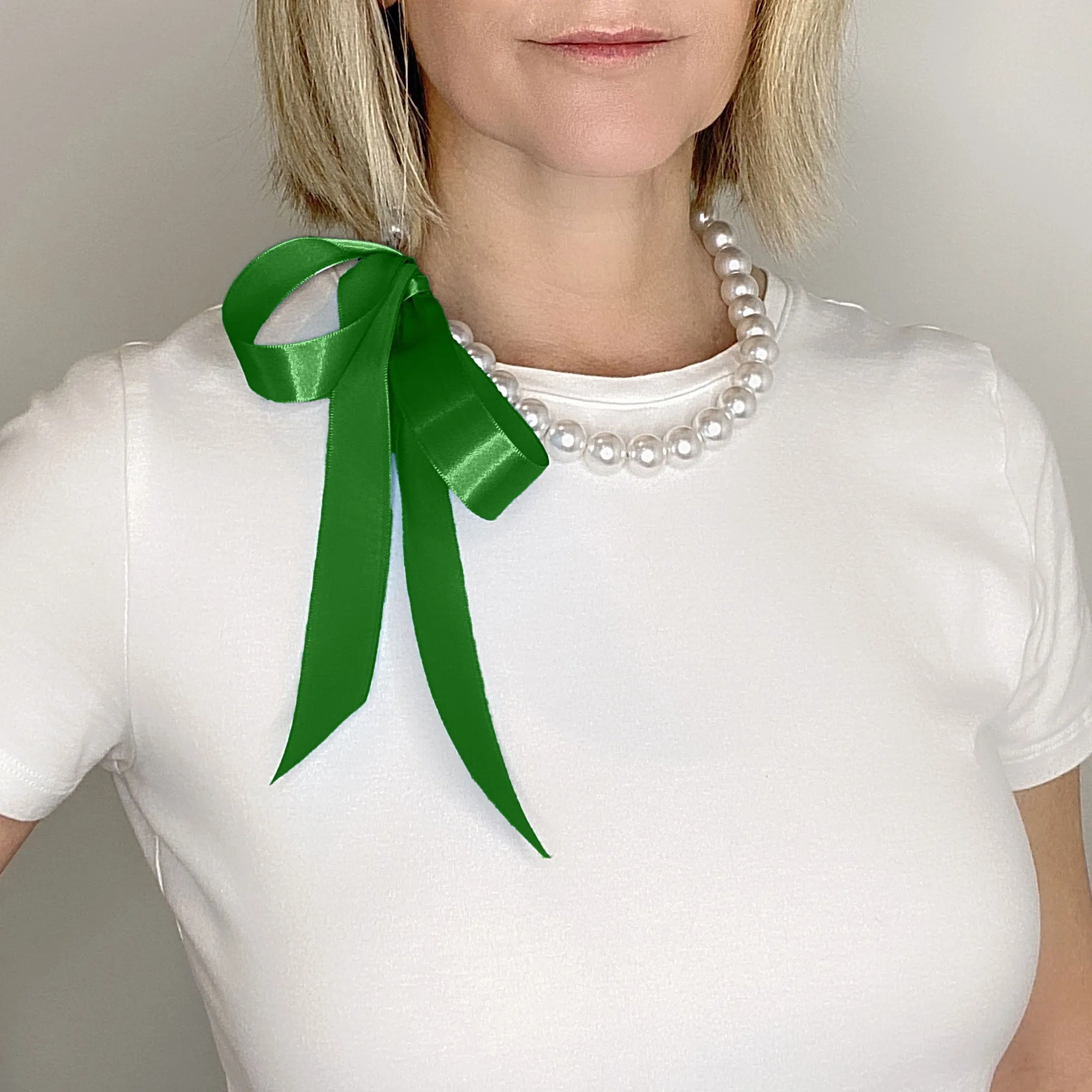 DOTTY emerald green ribbon pearl necklace