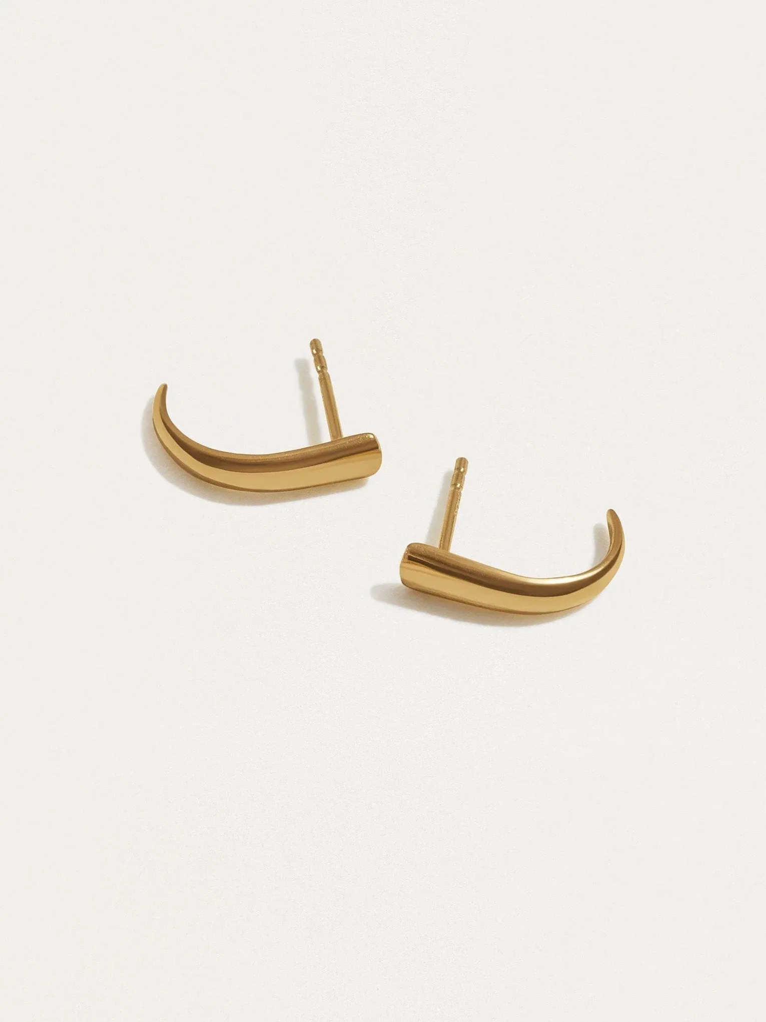 Mirni Tusk Stud Earring