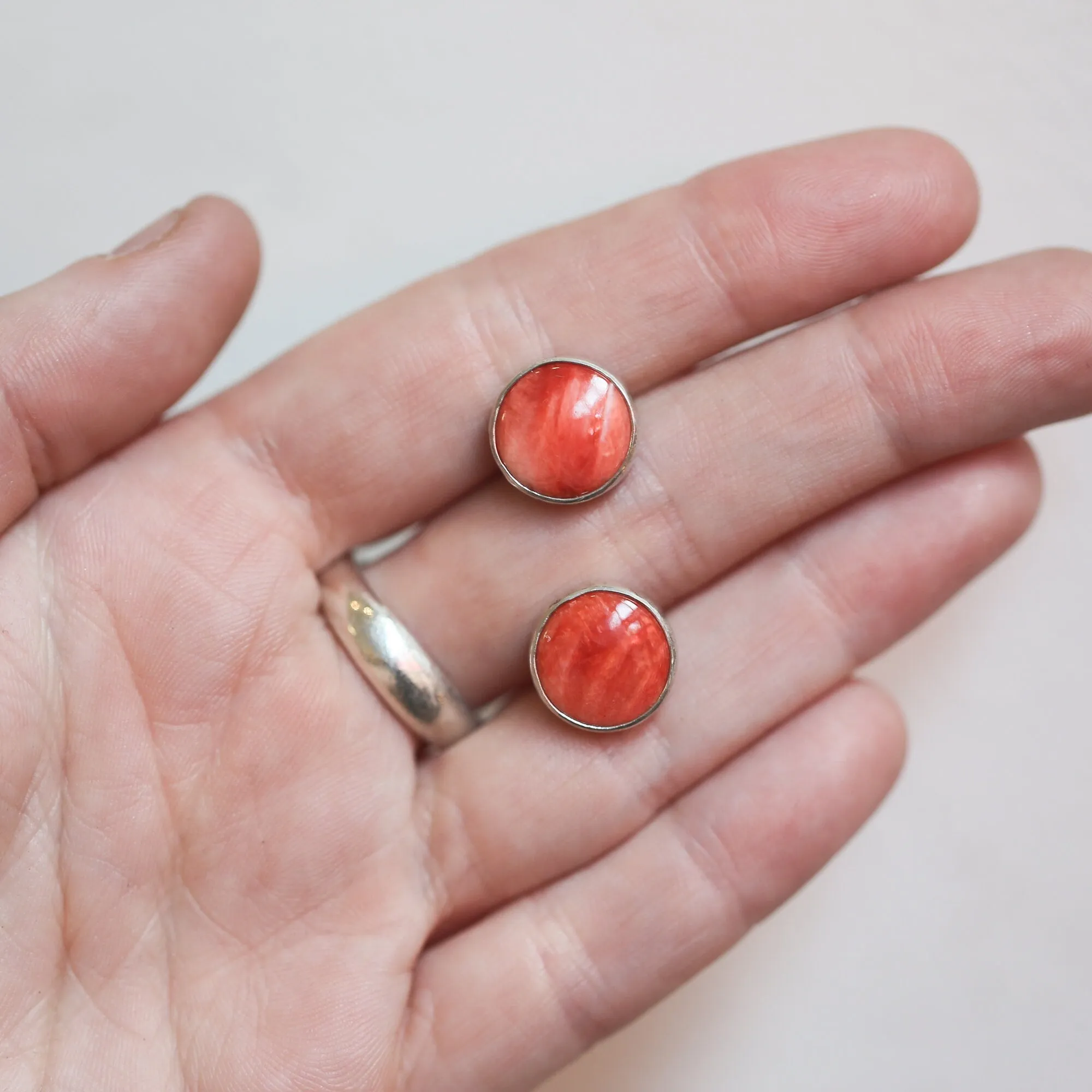 Spiny Oyster Simple Posts - Spiny Oyster Stud Earrings - Chili Pepper Red - Sterling Silver