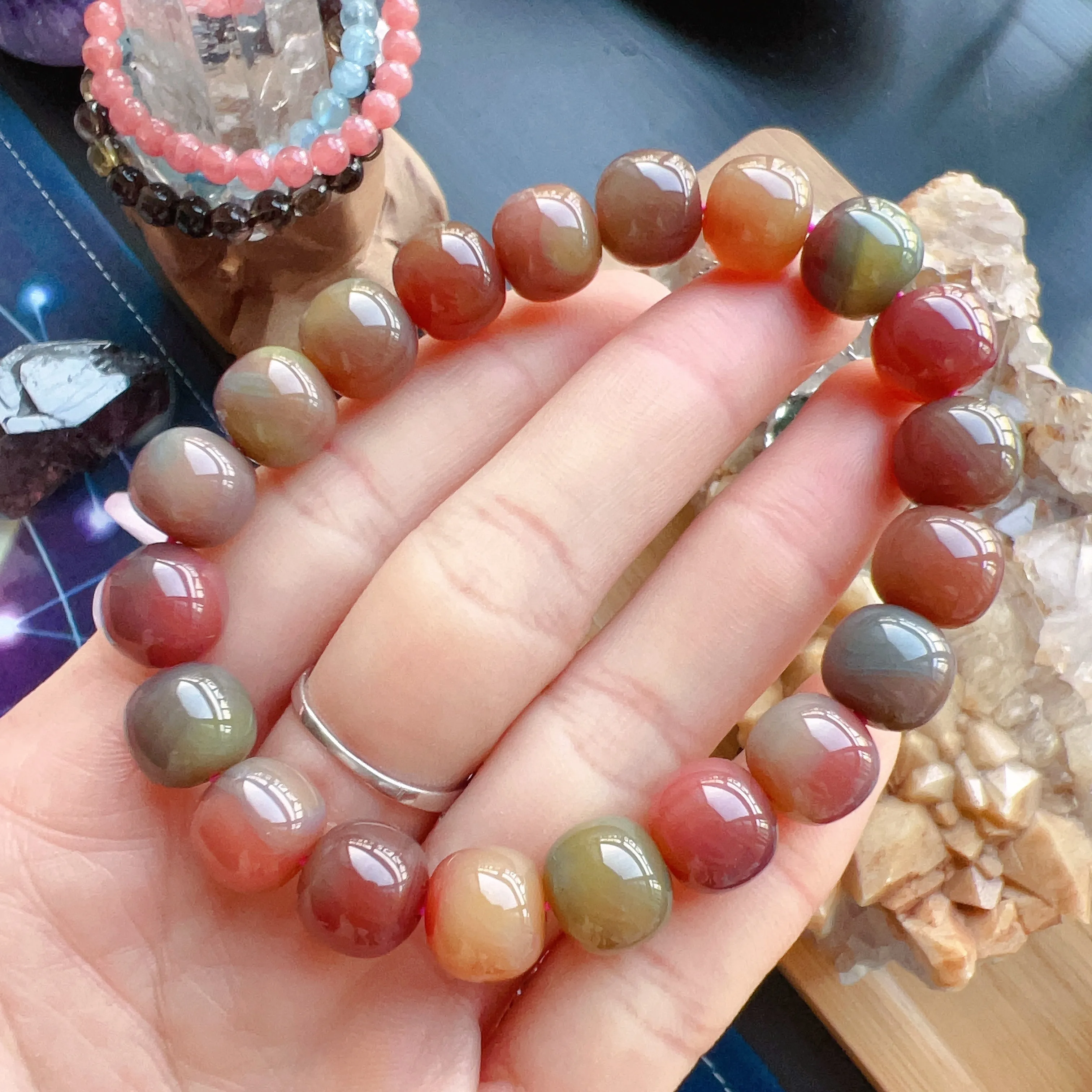 Stone of Strength 10.5x9.7mm High-quality Natural Assorted Color Yanyuan Agate Bracelet BR175-6