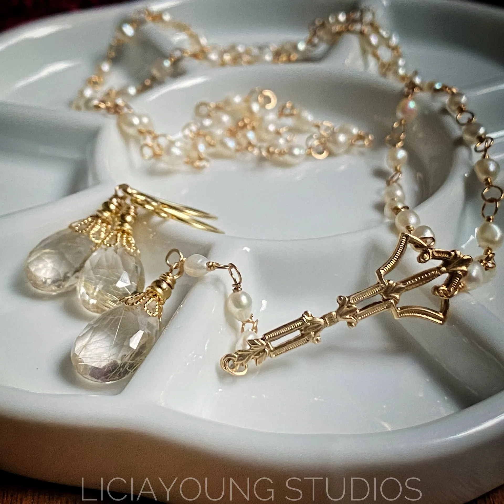 Storyteller jewelry: Tango In Gold necklace and earrings