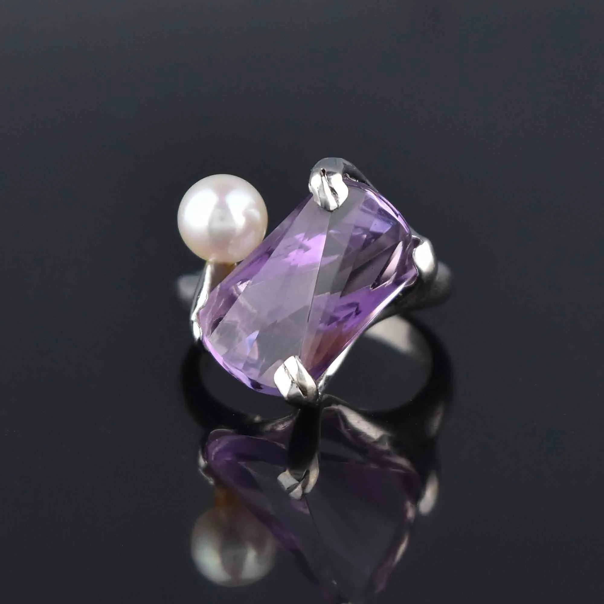 Unique 14K White Gold Pearl Fantasy Cut Amethyst Ring